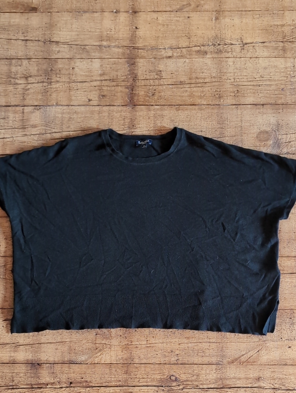 Medium Boxy Black Cropped Knit Tee